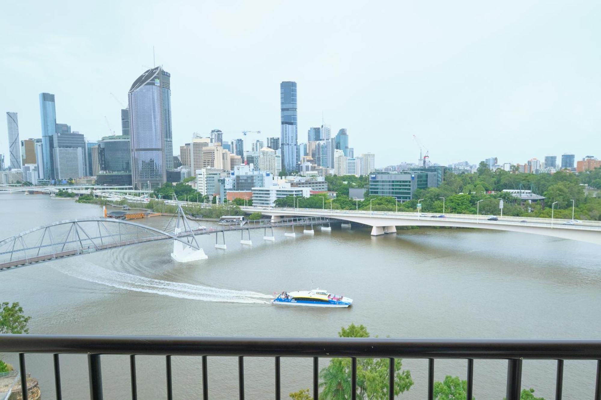 River Plaza Apartments Brisbane Southbank Exterior photo