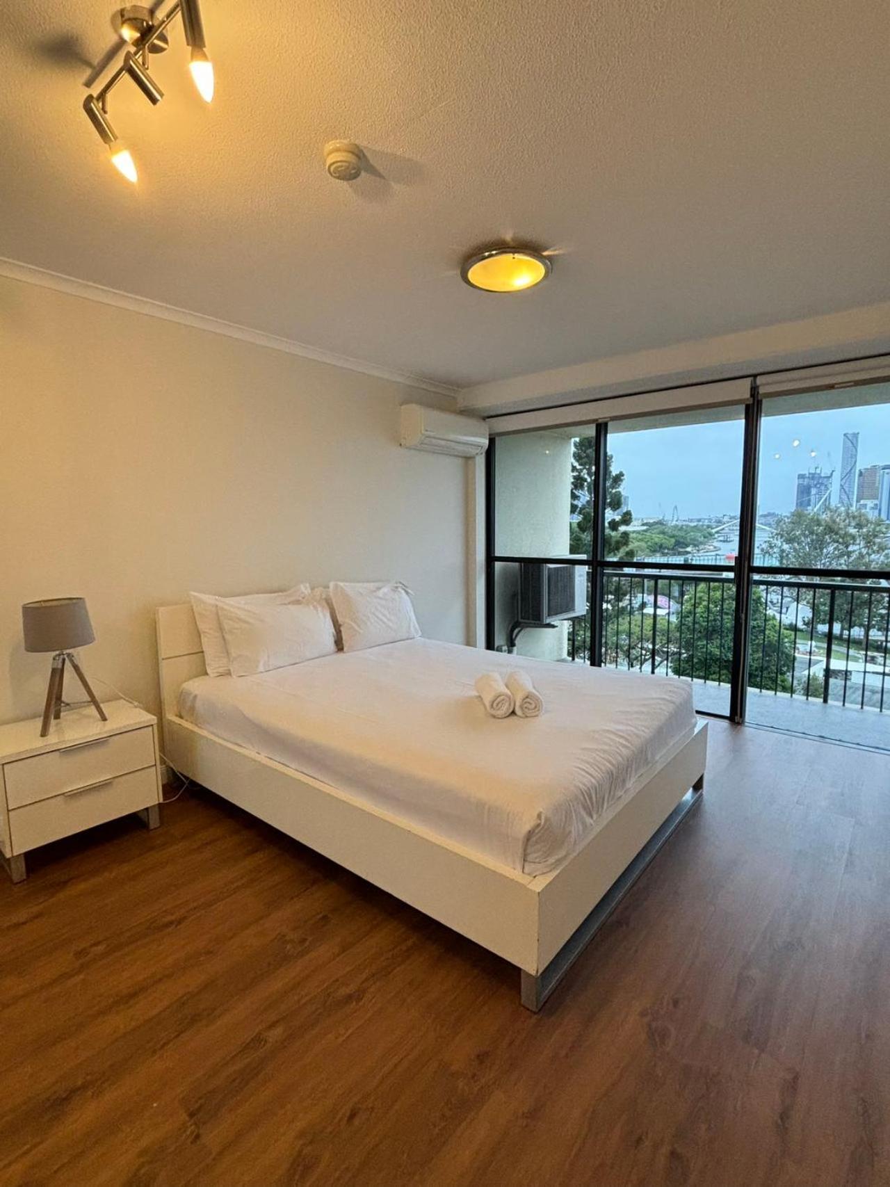 River Plaza Apartments Brisbane Southbank Exterior photo